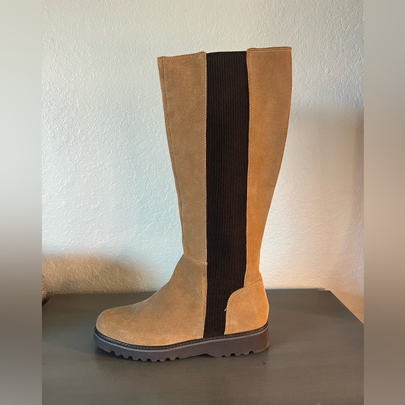 Donald Pliner Codie Suede Boots - Picture 14 of 15